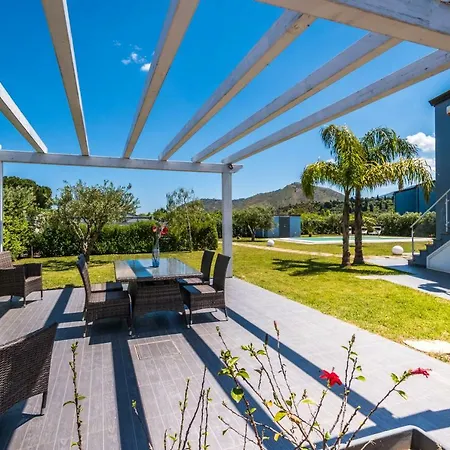 Azzurra Villa